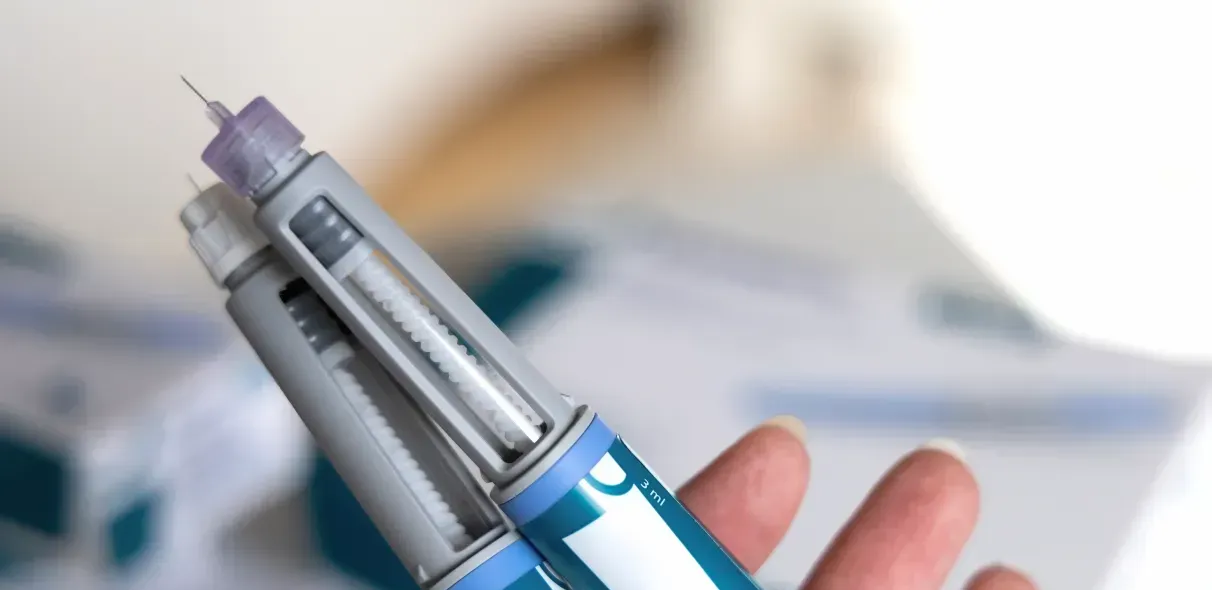 “Magras e com o cabelo caindo”: uso de canetas emagrecedoras muda rotina de tratamento capilar